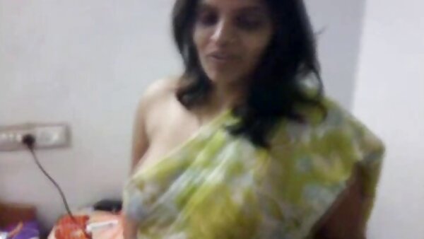 شقراء وقحة افضل مواقع السكس المترجمه فيرونيكا راكيل القفز على الديك والحصول على البظر يفرك لها